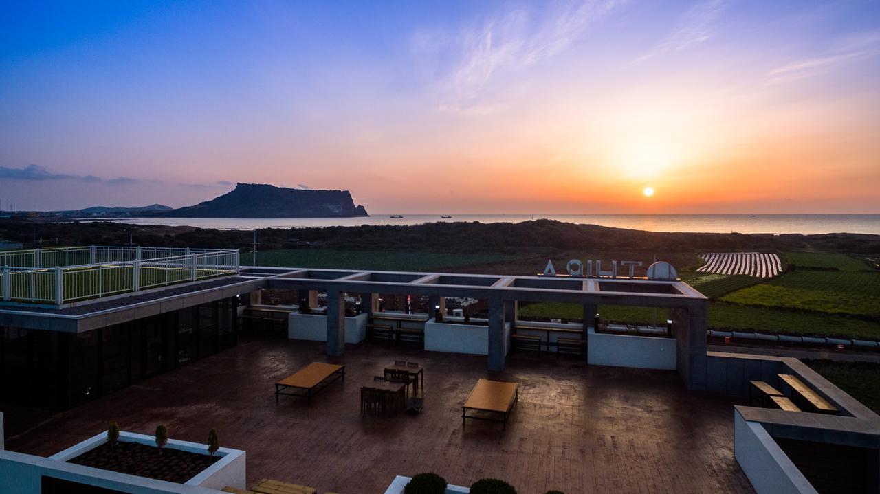 Thira Hotel مدينة سيوجويبو المظهر الخارجي الصورة